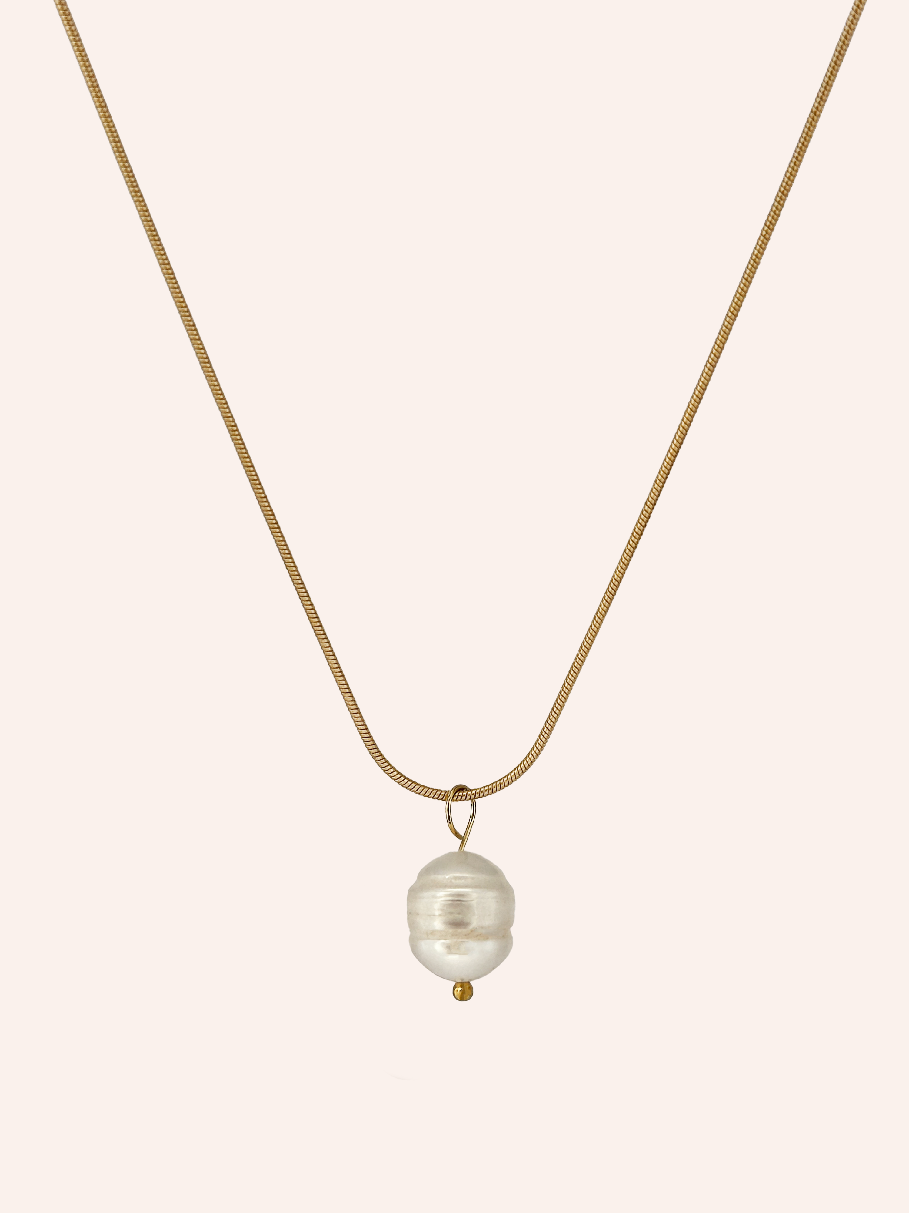 Pendant Necklace Large White Image