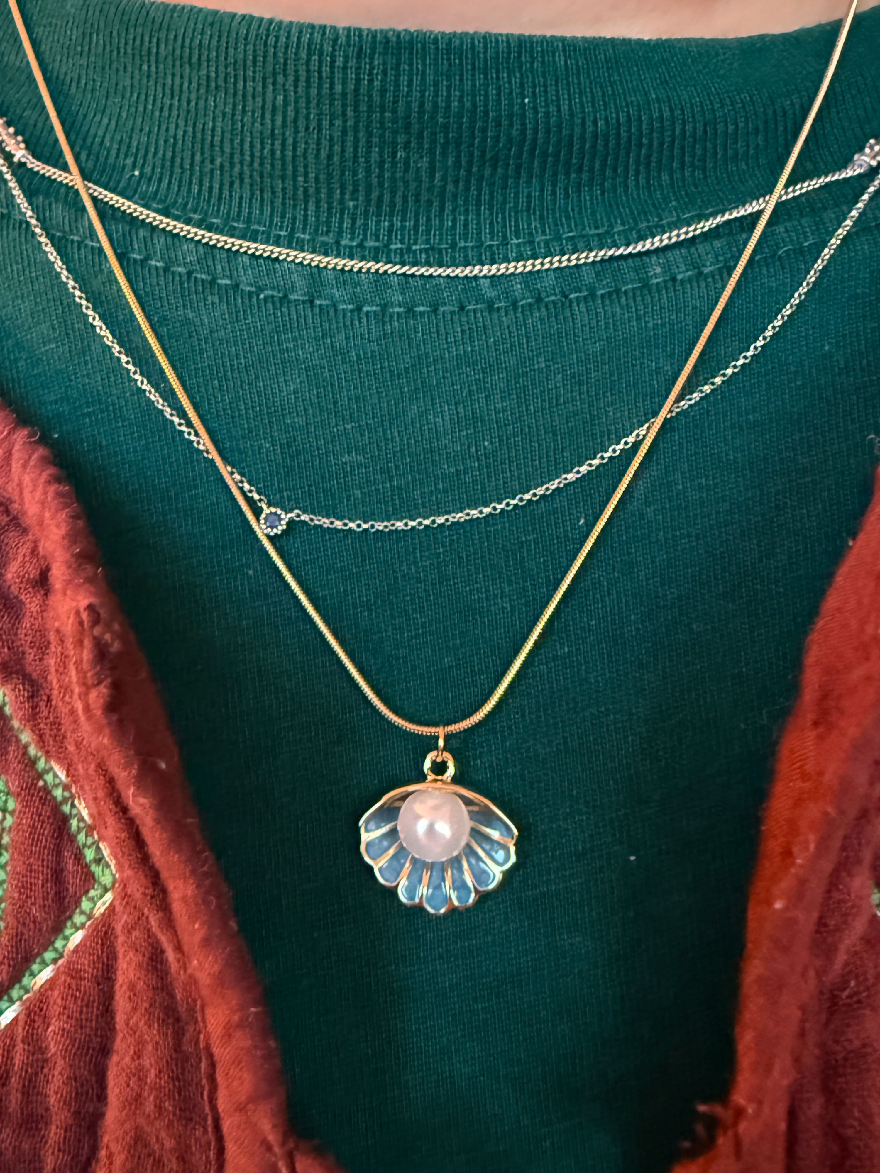 Pendant Necklace Large White Image